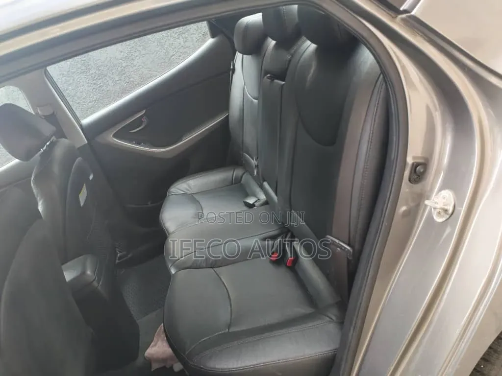 Hyundai Elantra 2013 Gray