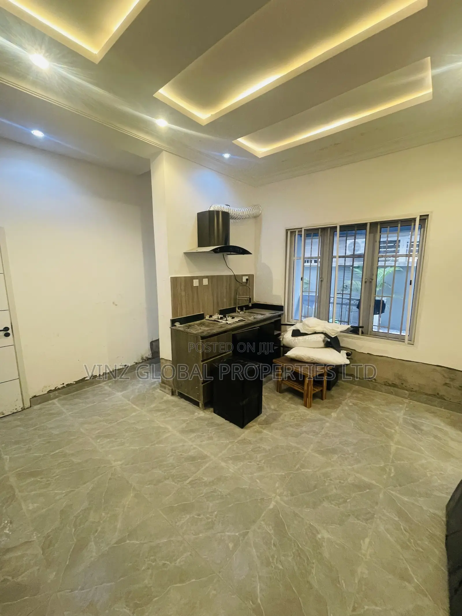 1bdrm Apartment in Lekki Phase 1 for rent