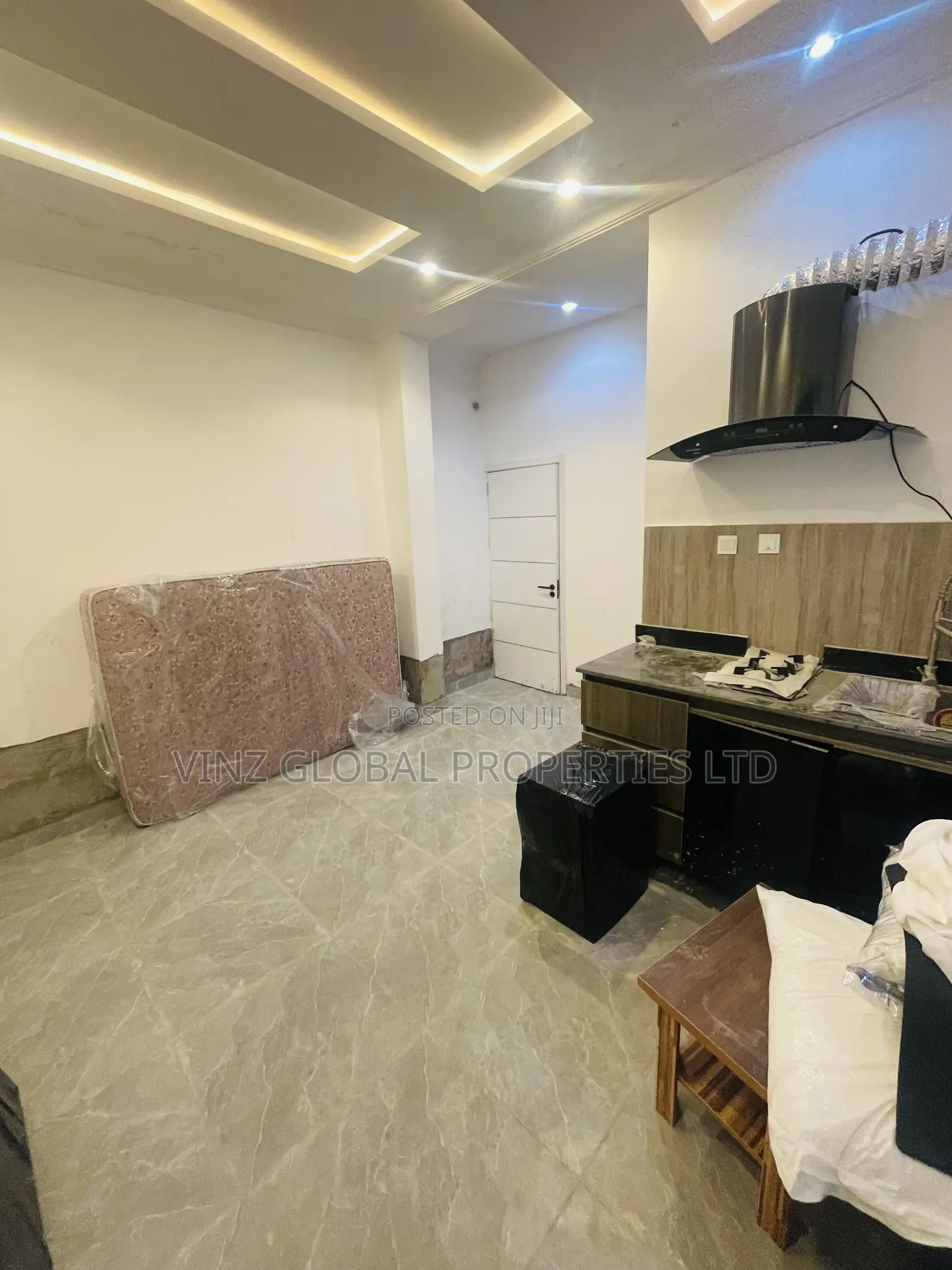 1bdrm Apartment in Lekki Phase 1 for rent