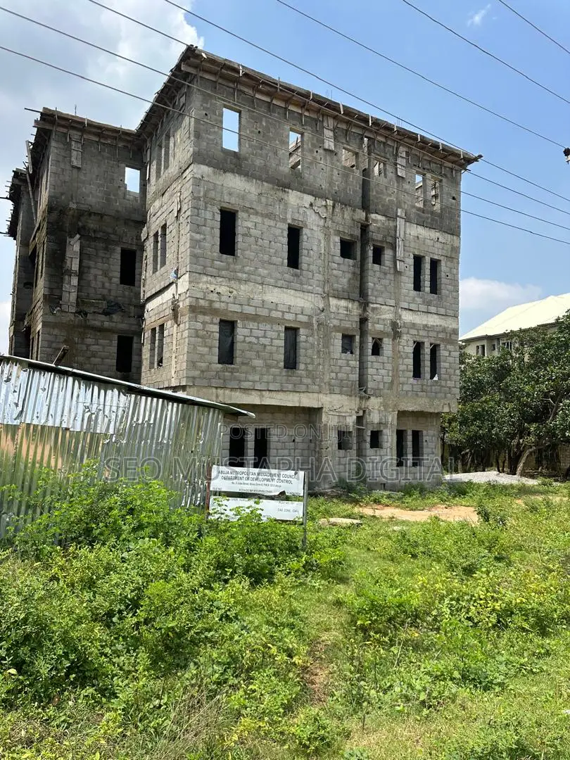 3bdrm Apartment in Life Camp for sale
