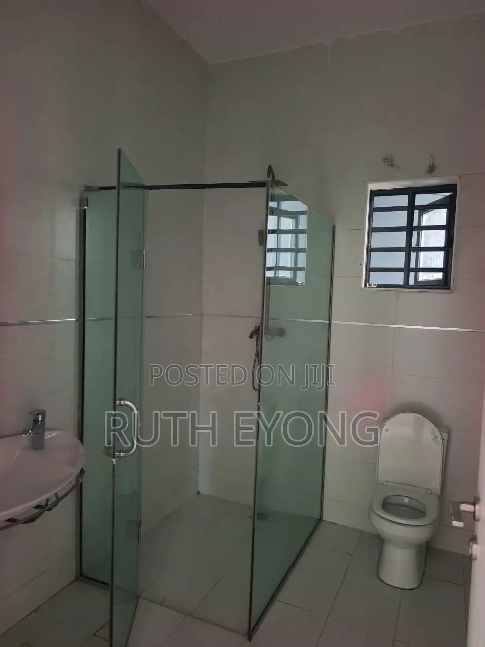 4bdrm Duplex in Lekki Phase 1 for rent