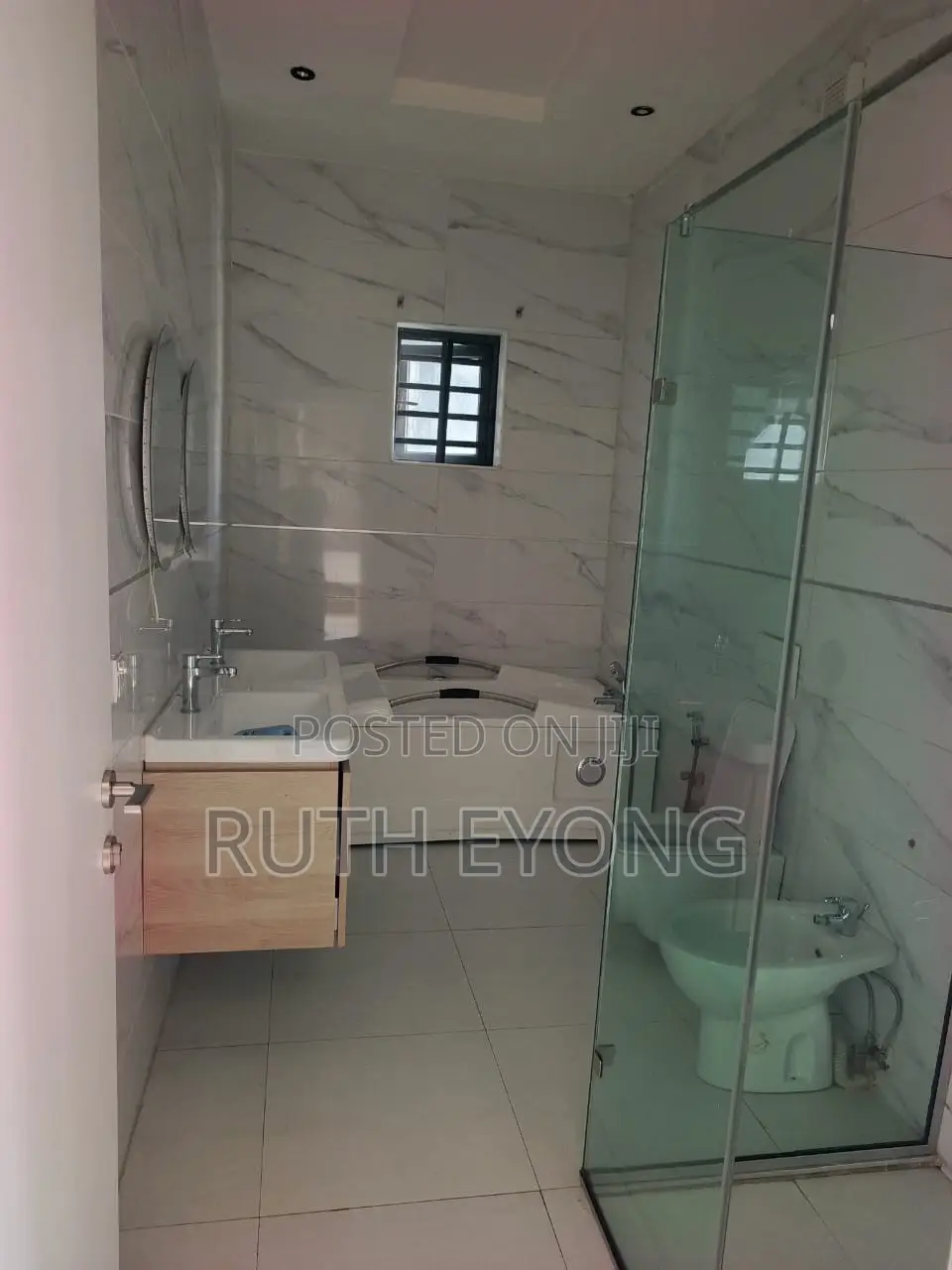 4bdrm Duplex in Lekki Phase 1 for rent