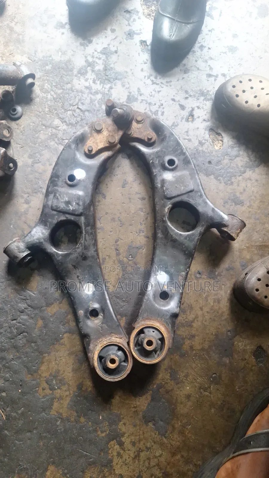 Complete Lower Arm Hyundai Santa Fe Kia Sorento 2013, 2014