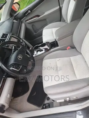 Toyota Camry XLE 4dr Sedan (2.5L 4cyl 6A) 2013 Gray
