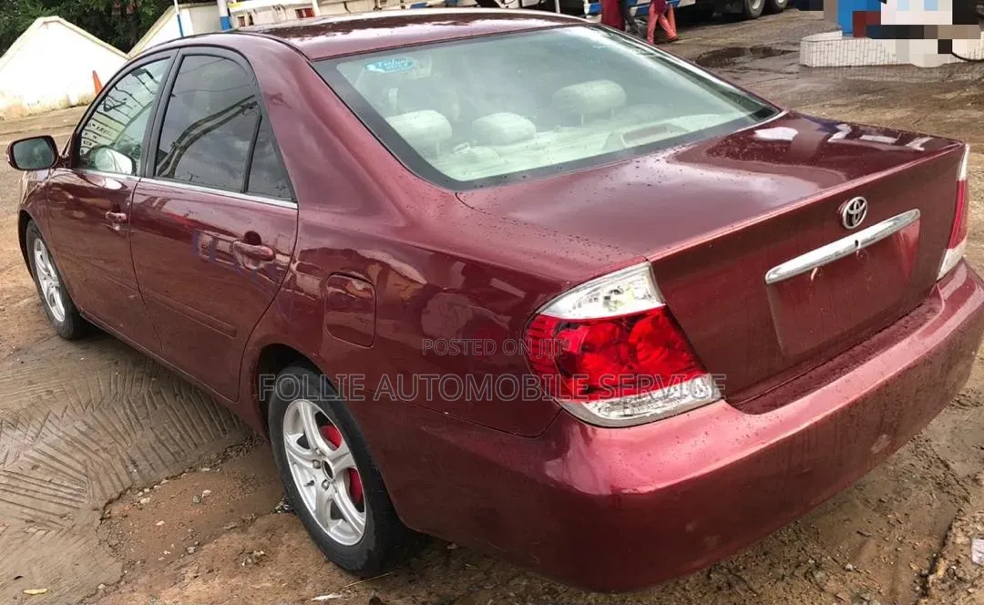 Toyota Camry 2005 Pink