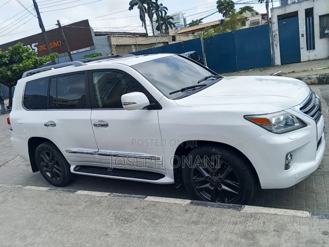 Lexus LX 570 AWD 2014 White