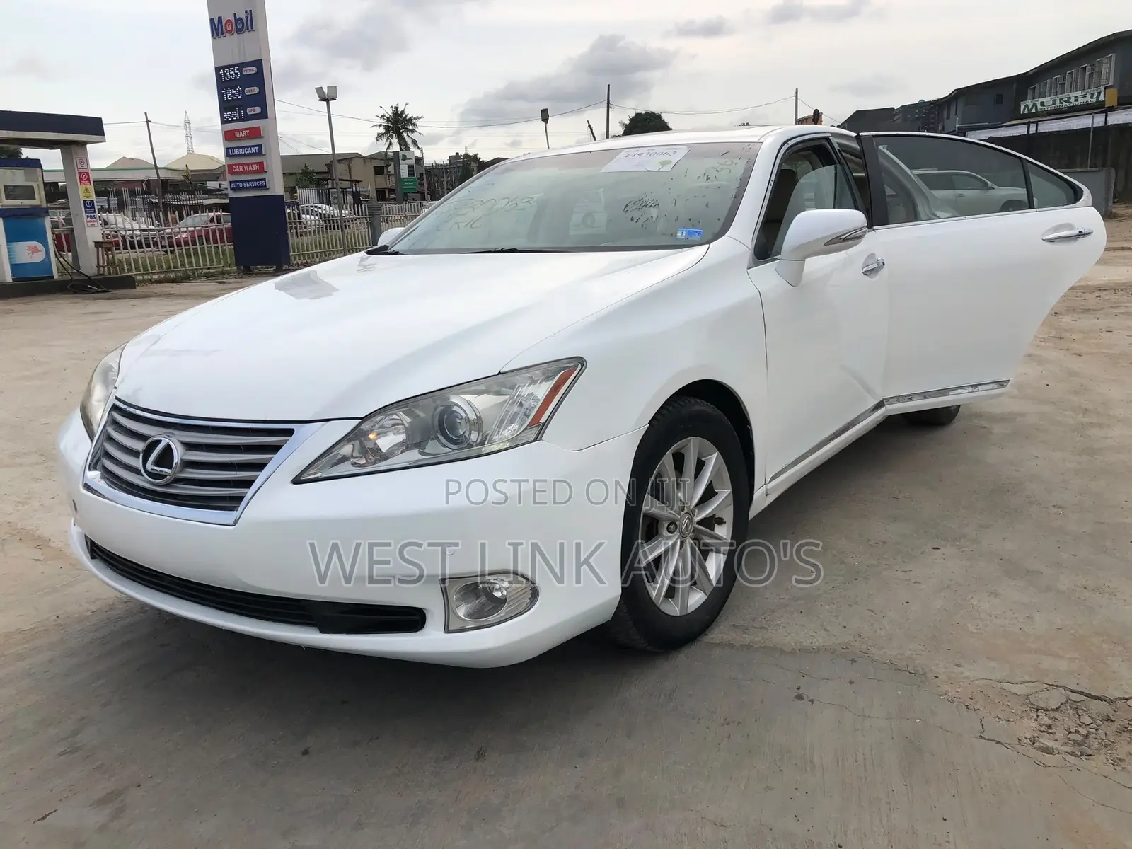 Lexus ES 2012 White