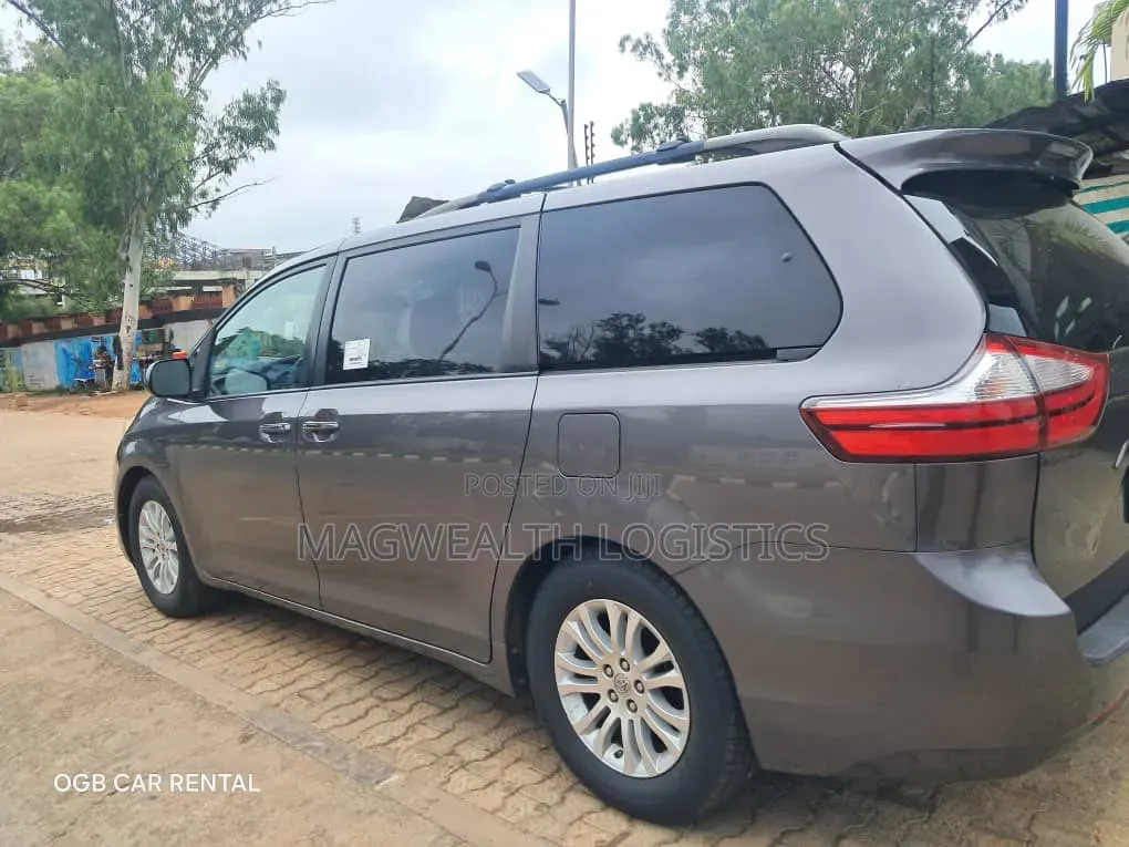 Toyota Sienna for Hire
