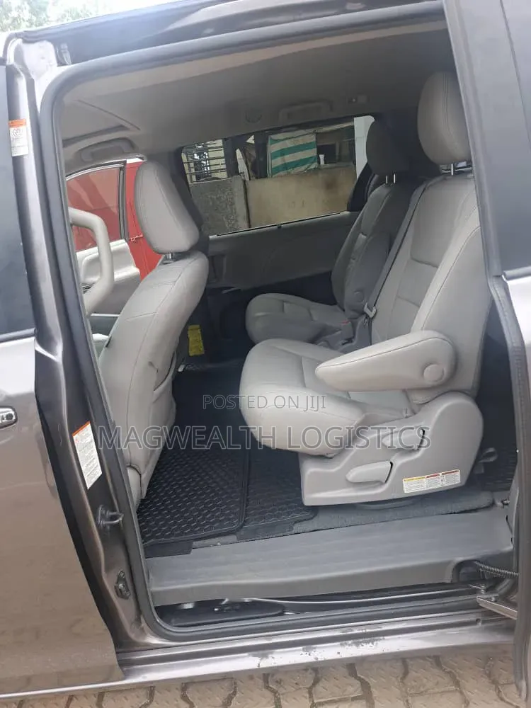 Toyota Sienna for Hire