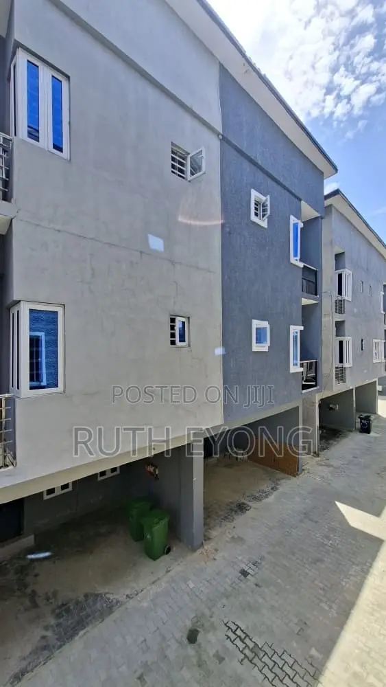 4bdrm Townhouse / Terrace in Ikate for rent