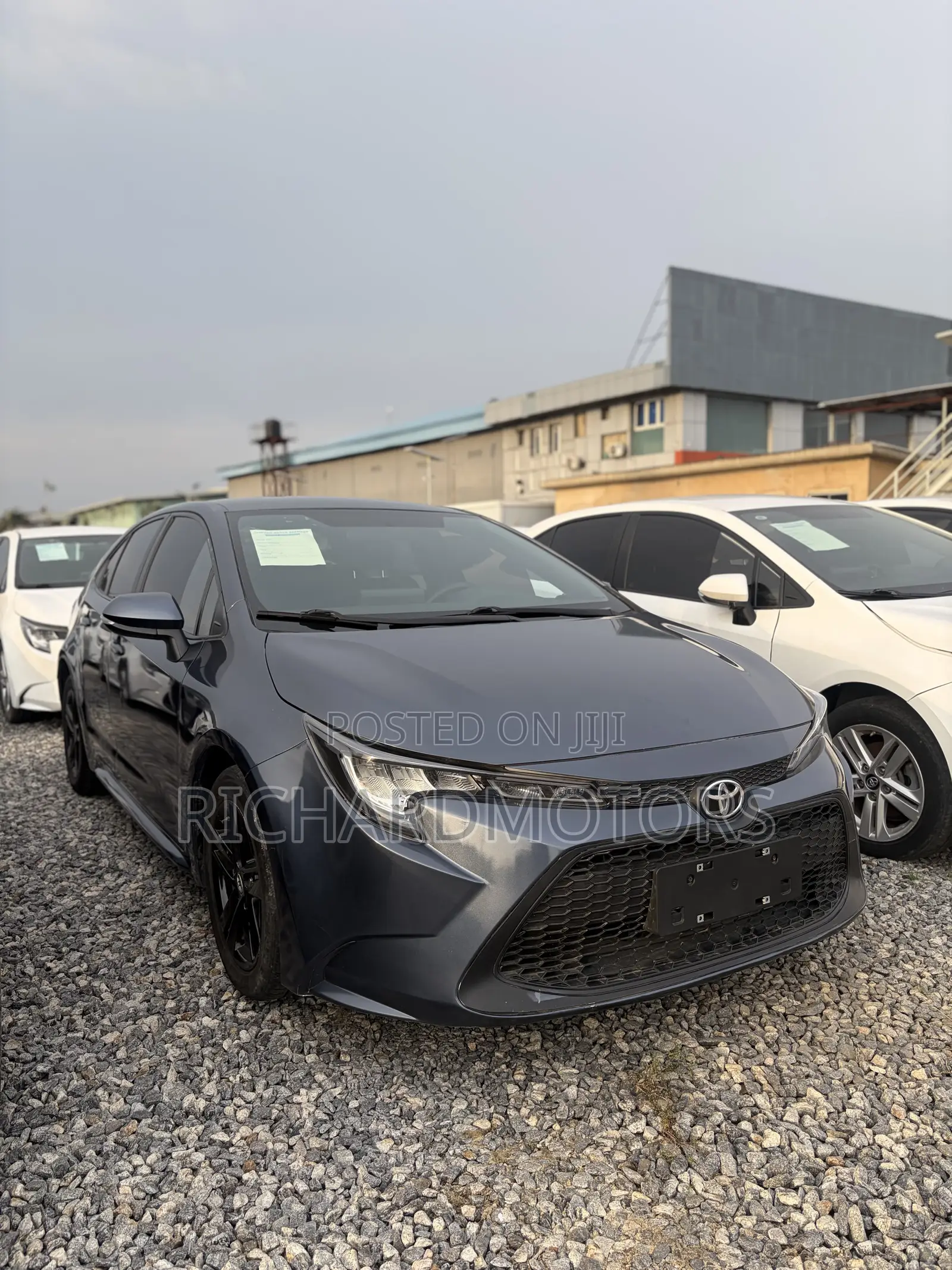Toyota Corolla XSE 2022 Beige