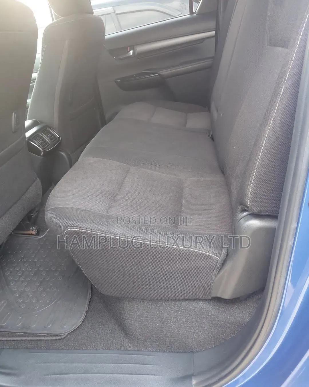 Toyota Hilux 2022 Blue