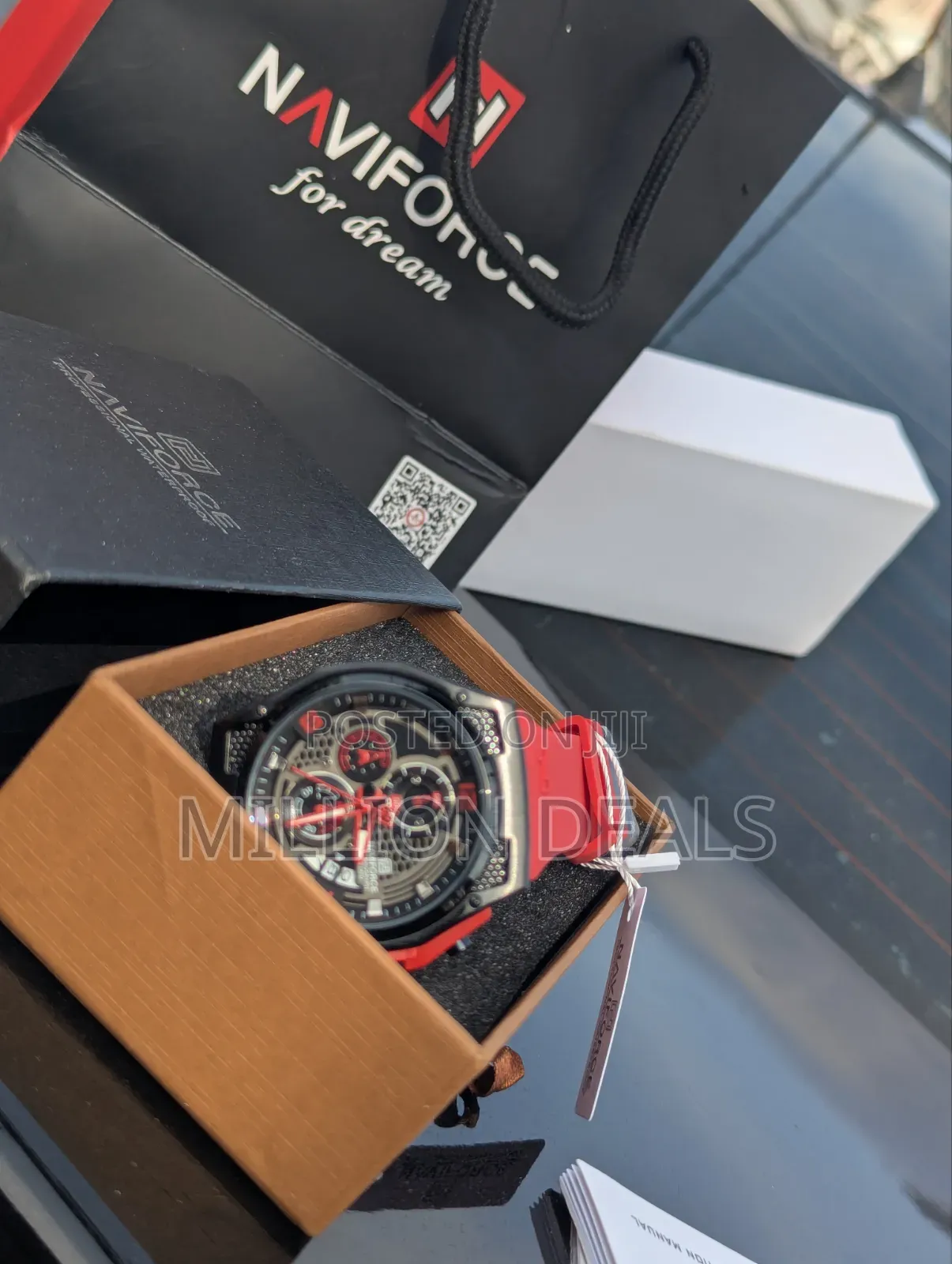 Chronograph Water Resistant Rubber Strap Men's Wrist Watch - Red