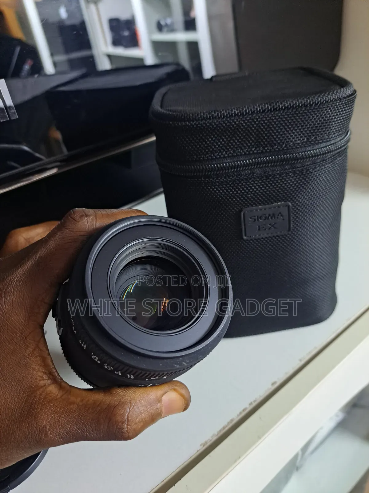 70mm Nikon Sigma DG Macro Lens