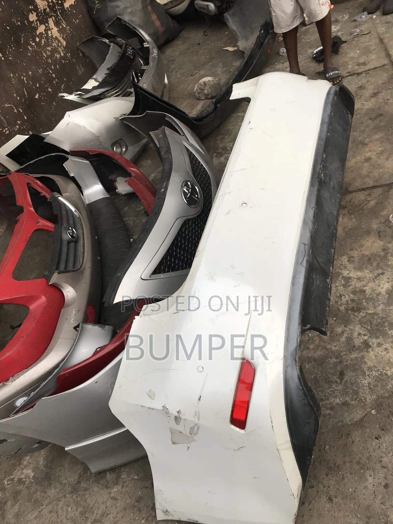 Back Bumper Es 350 2015