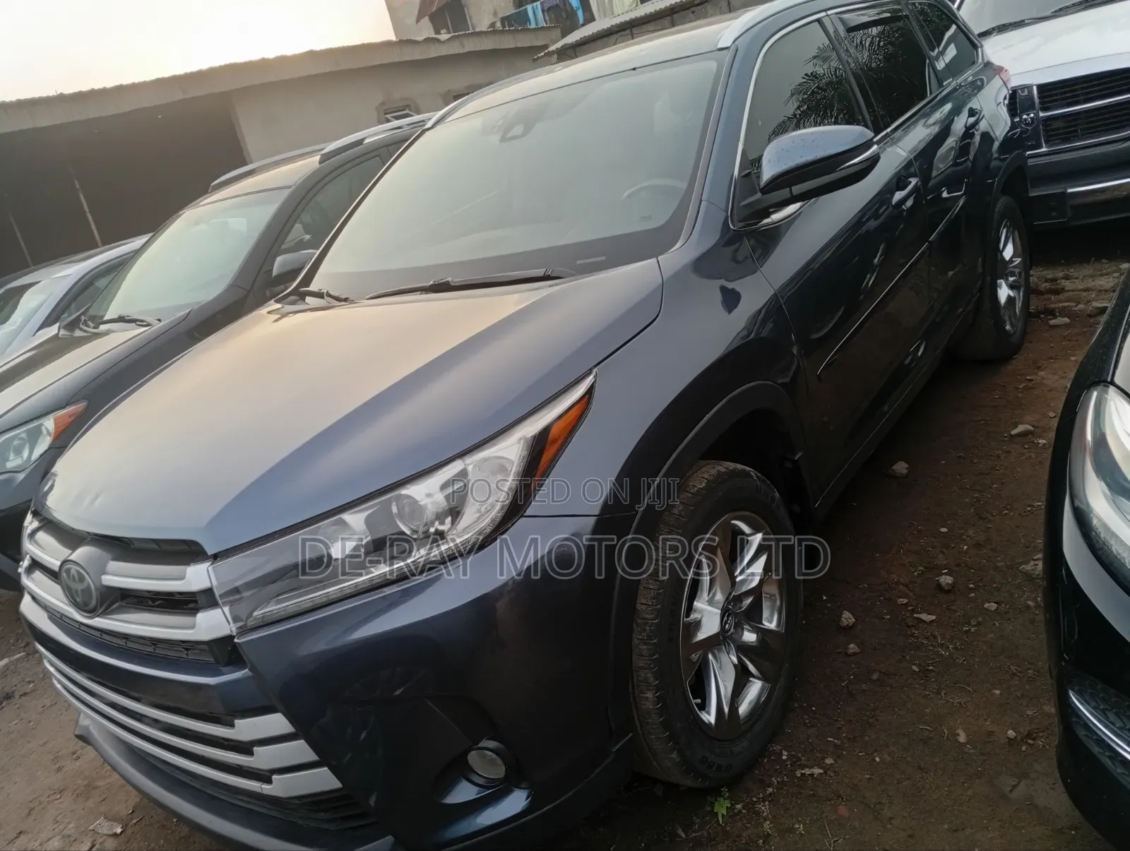 Toyota Highlander Limited Platinum 2019 Blue
