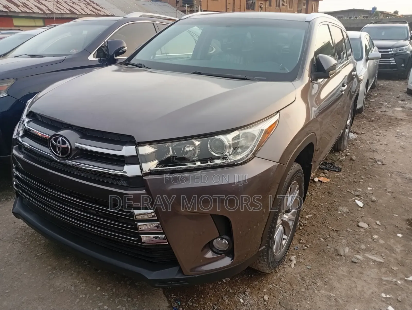 Toyota Highlander Limited Platinum 4dr SUV (3.5L 6cyl 6A) 2015 Brown