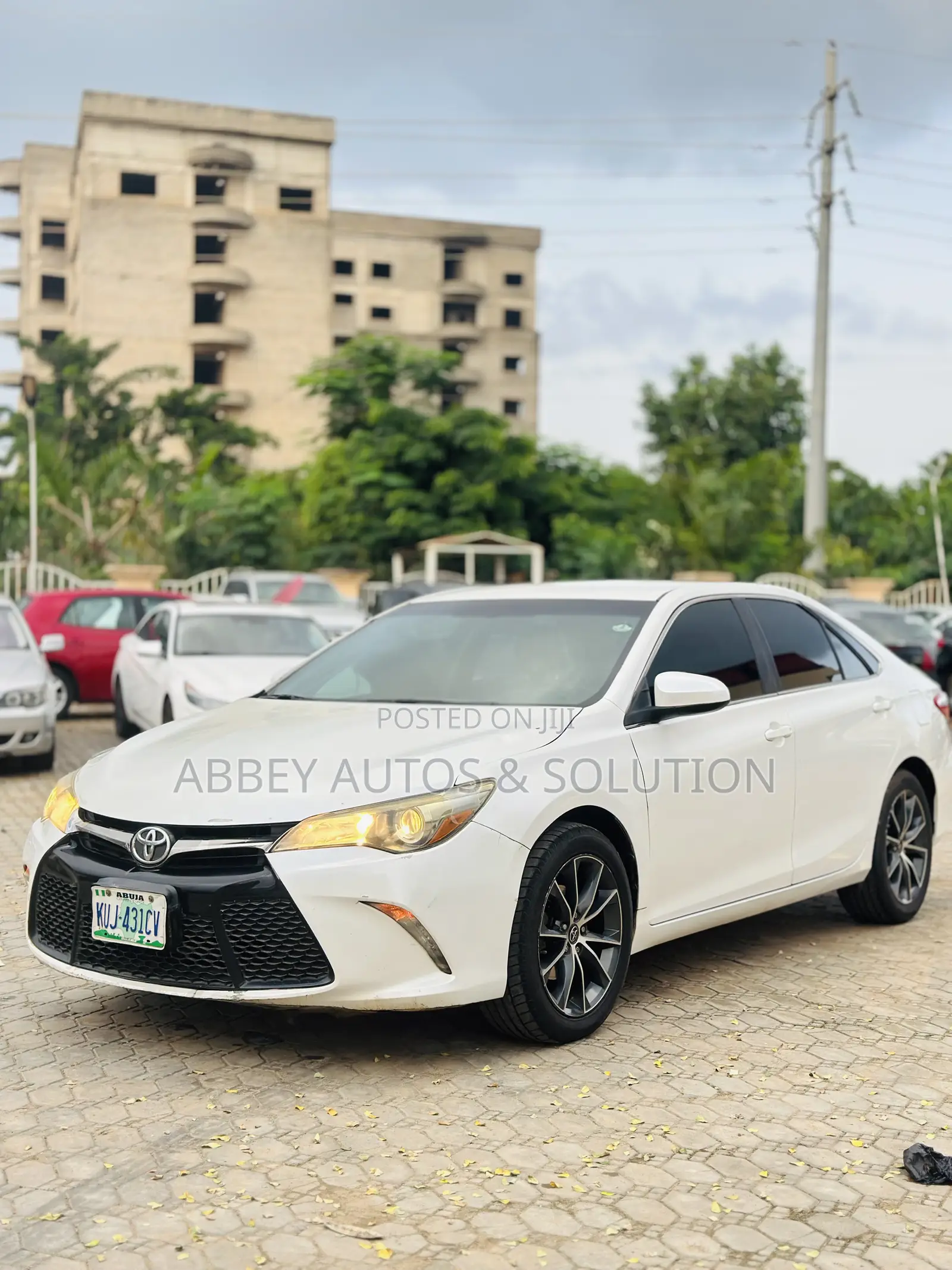 Toyota Camry XSE 4dr Sedan (2.5L 4cyl 6A) 2015 White