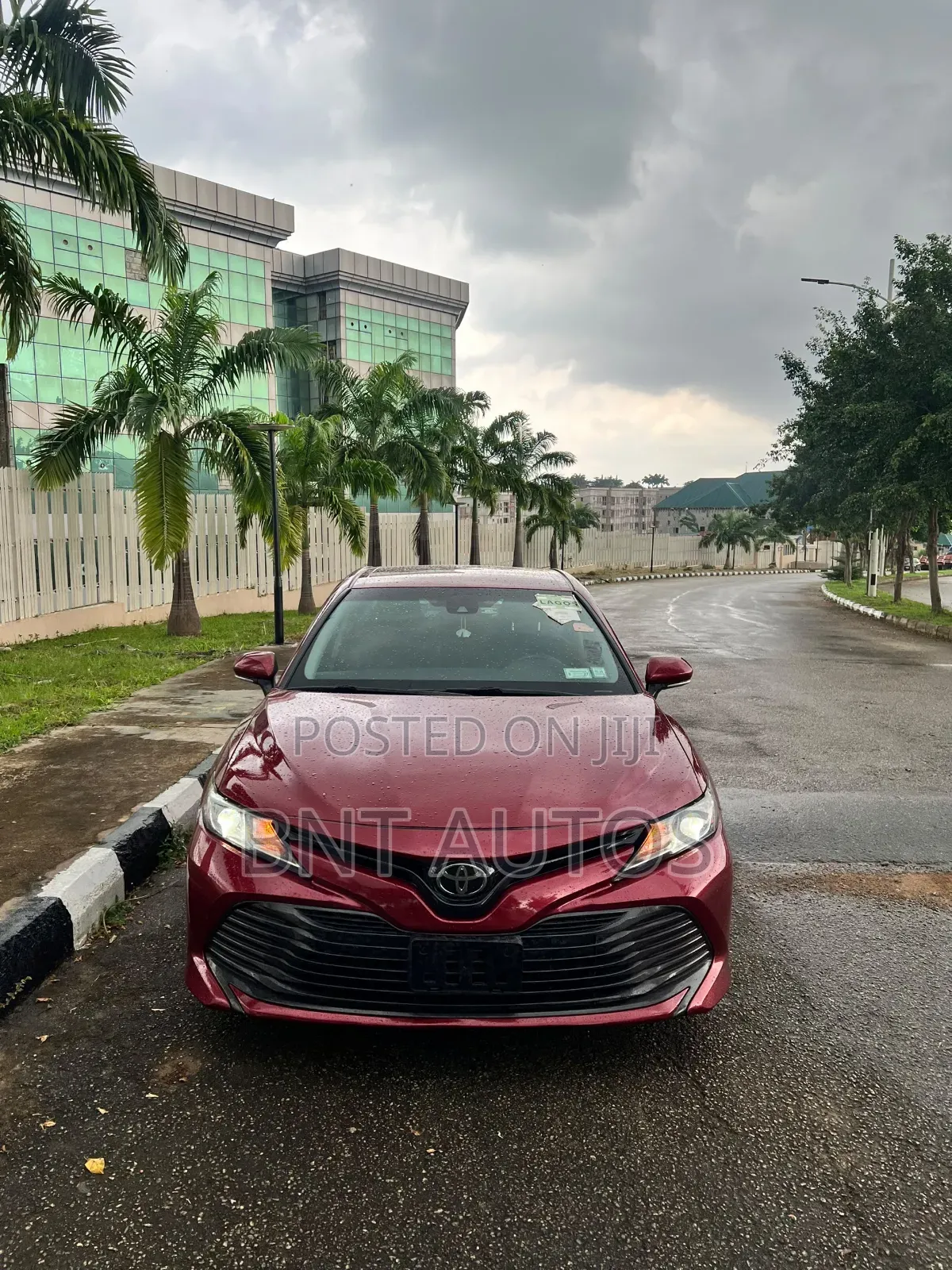 Toyota Camry 2018 Maroon