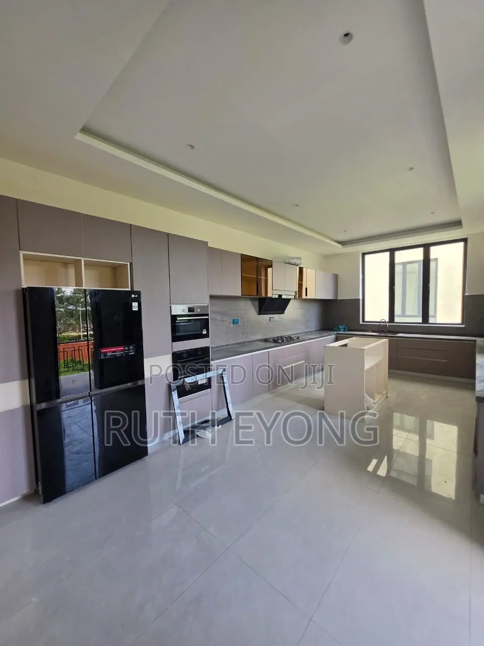6bdrm Duplex in Banana Island for rent