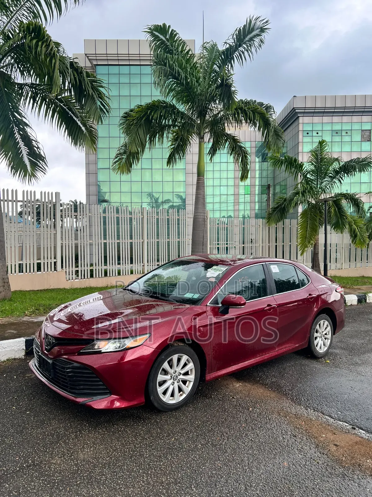 Toyota Camry 2018 Maroon