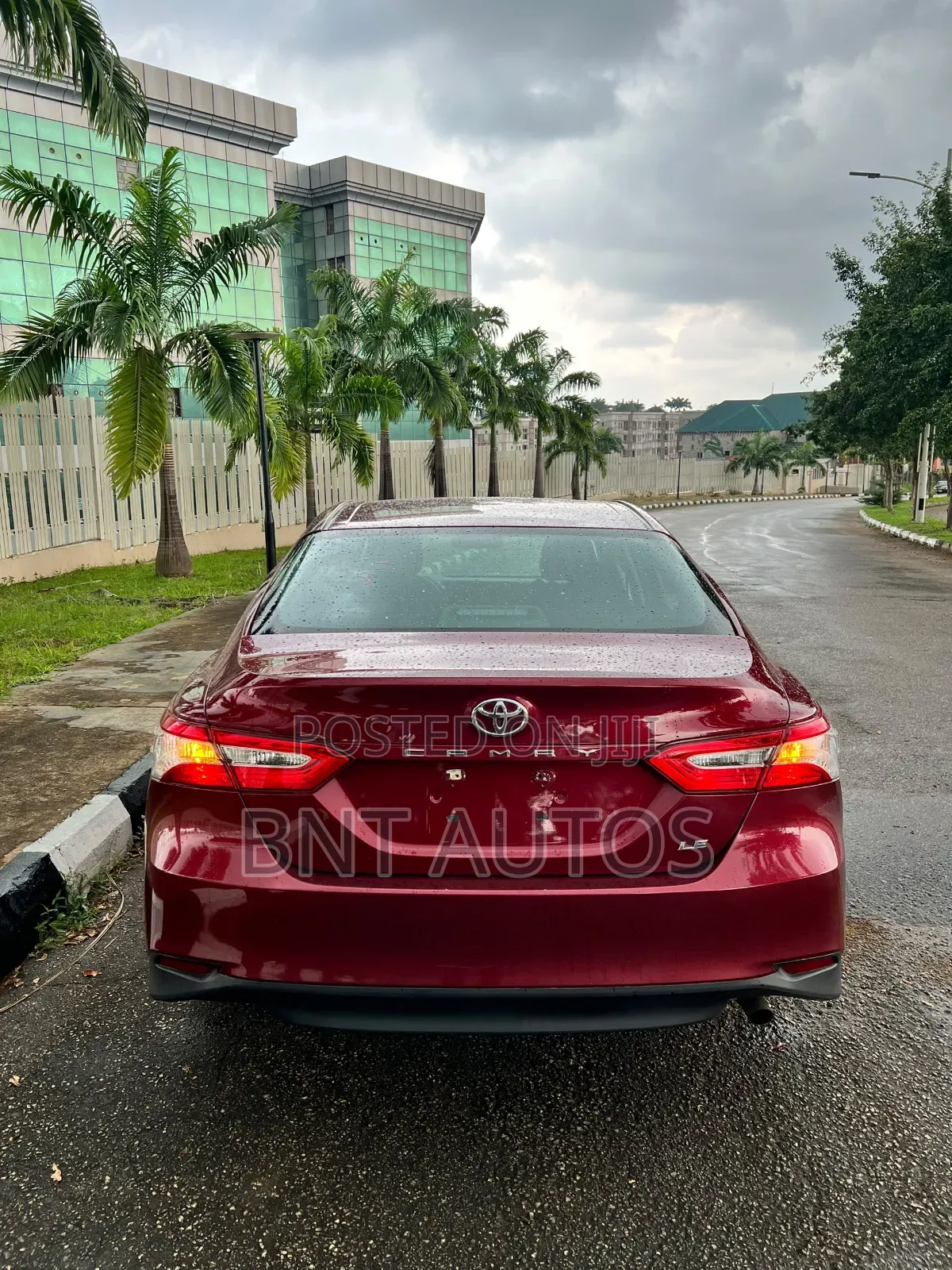 Toyota Camry 2018 Maroon