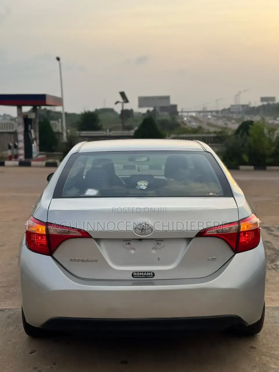 Toyota Corolla LE (1.8L 4cyl 2A) 2019 Silver