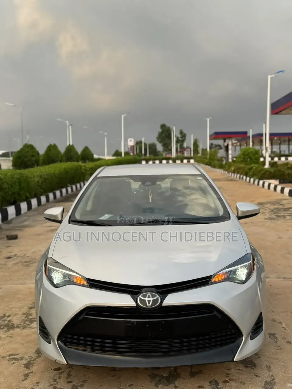 Toyota Corolla LE (1.8L 4cyl 2A) 2019 Silver