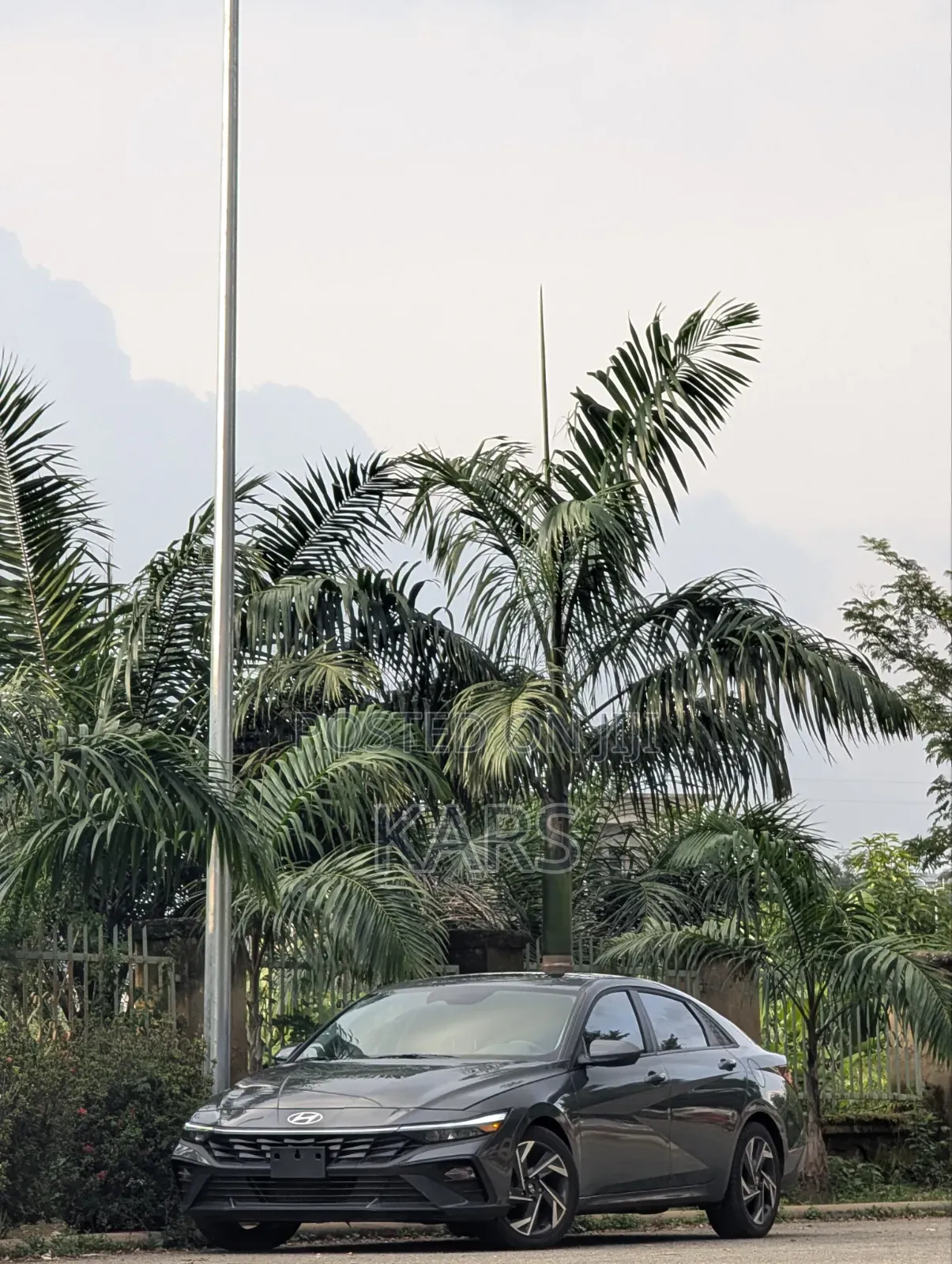 Hyundai Elantra 2025 Gray