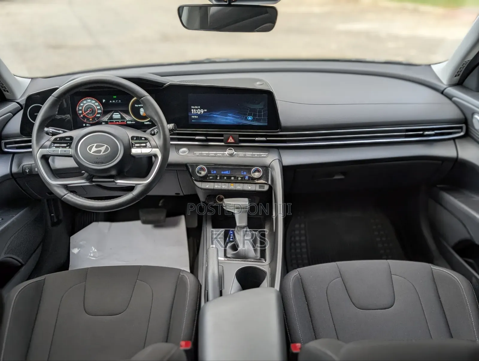 Hyundai Elantra 2025 Gray
