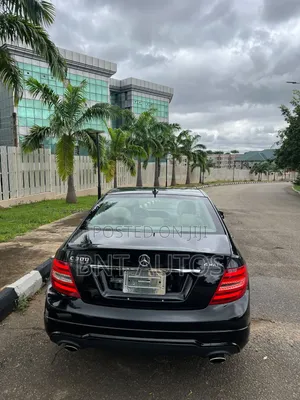 Mercedes-Benz C300 2013 Black