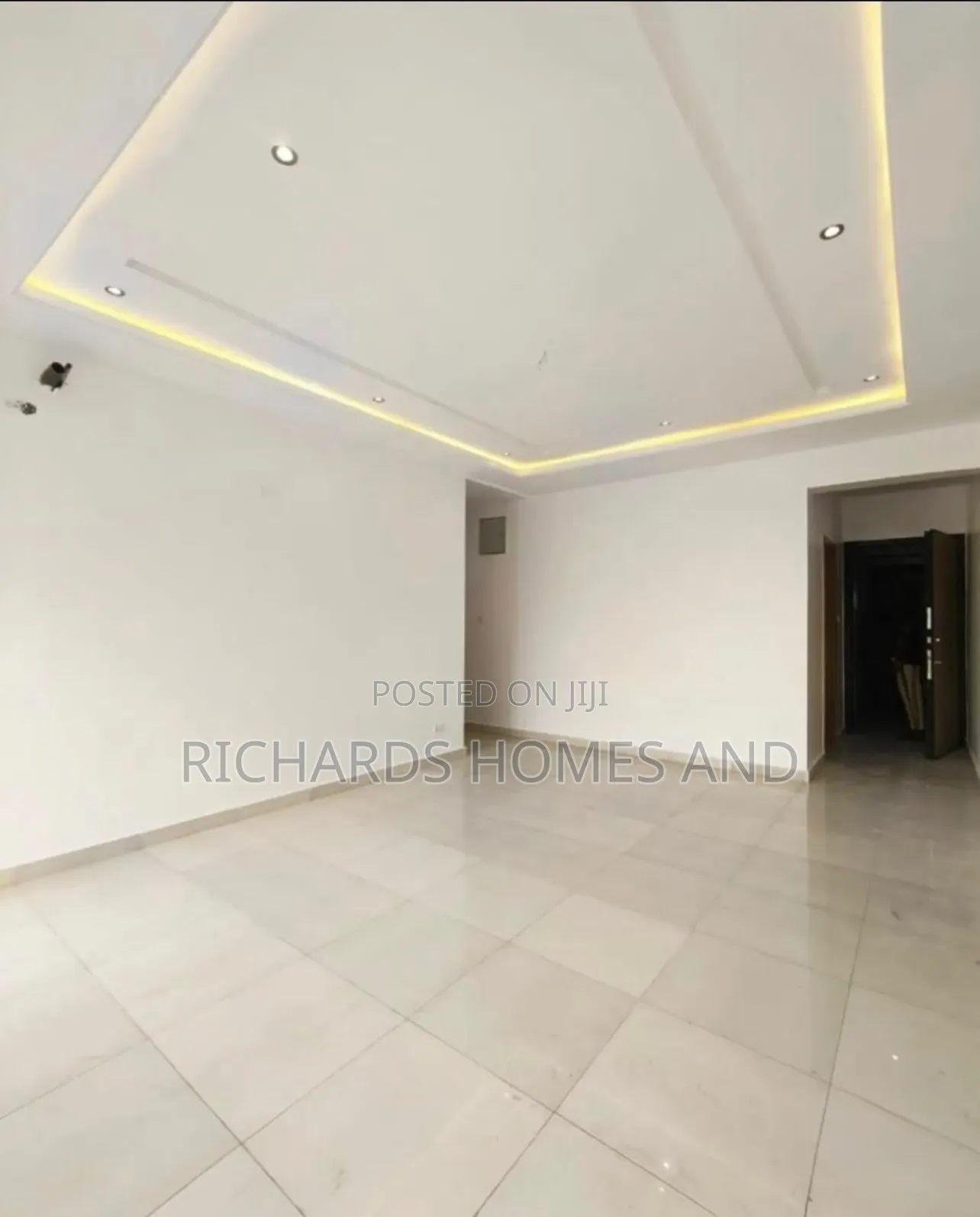 3bdrm Apartment in Osapa london for rent