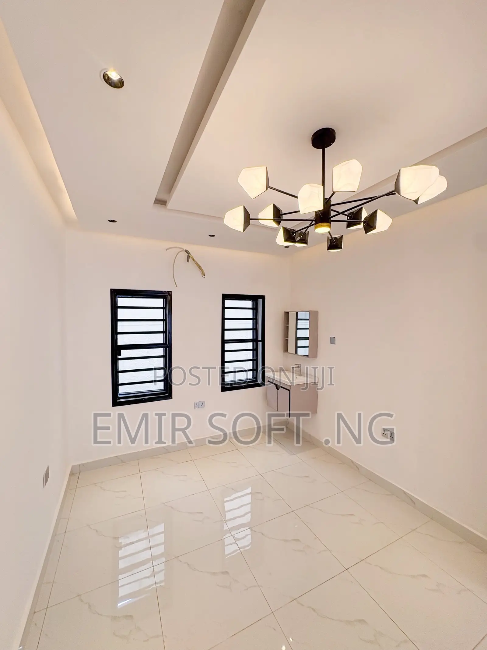 5bdrm Duplex in Orange Gate, Oluyole Estate for sale