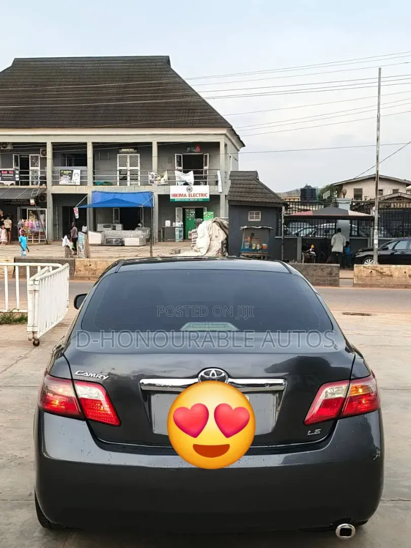 Toyota Camry LE 4dr Sedan (2.4L 4cyl 5A) 2009 Gray