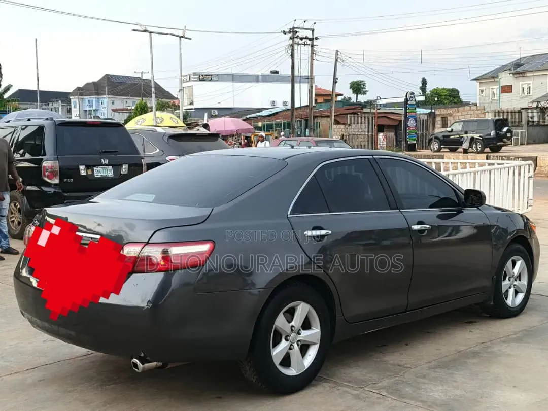 Toyota Camry LE 4dr Sedan (2.4L 4cyl 5A) 2009 Gray
