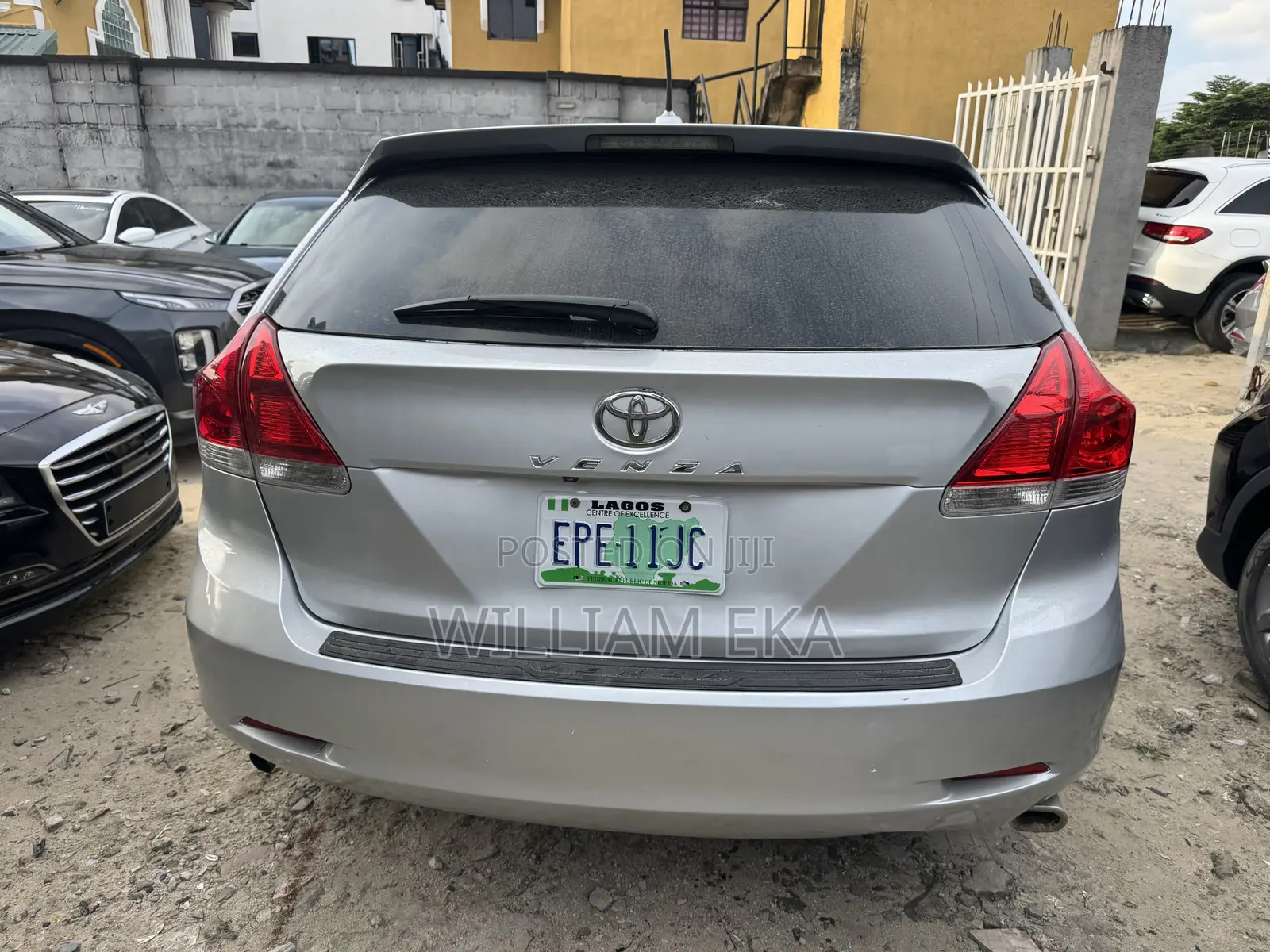 Toyota Venza V6 AWD 2011 Silver