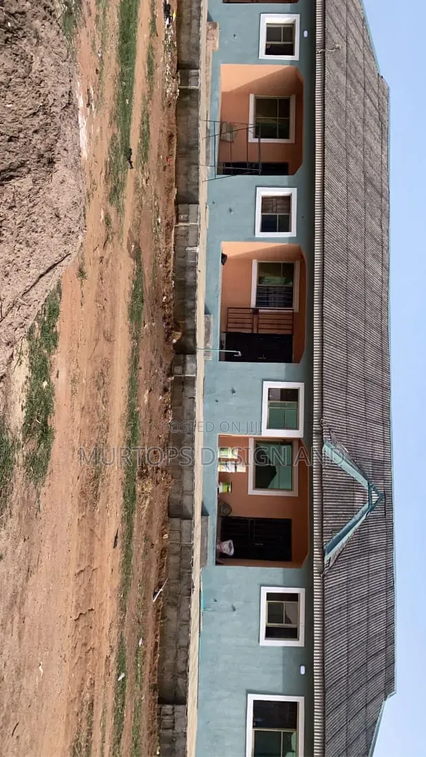 10bdrm Block of Flats in Ijede / Ikorodu for sale
