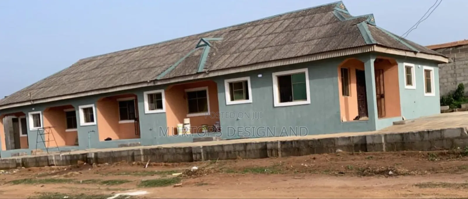 10bdrm Block of Flats in Ijede / Ikorodu for sale