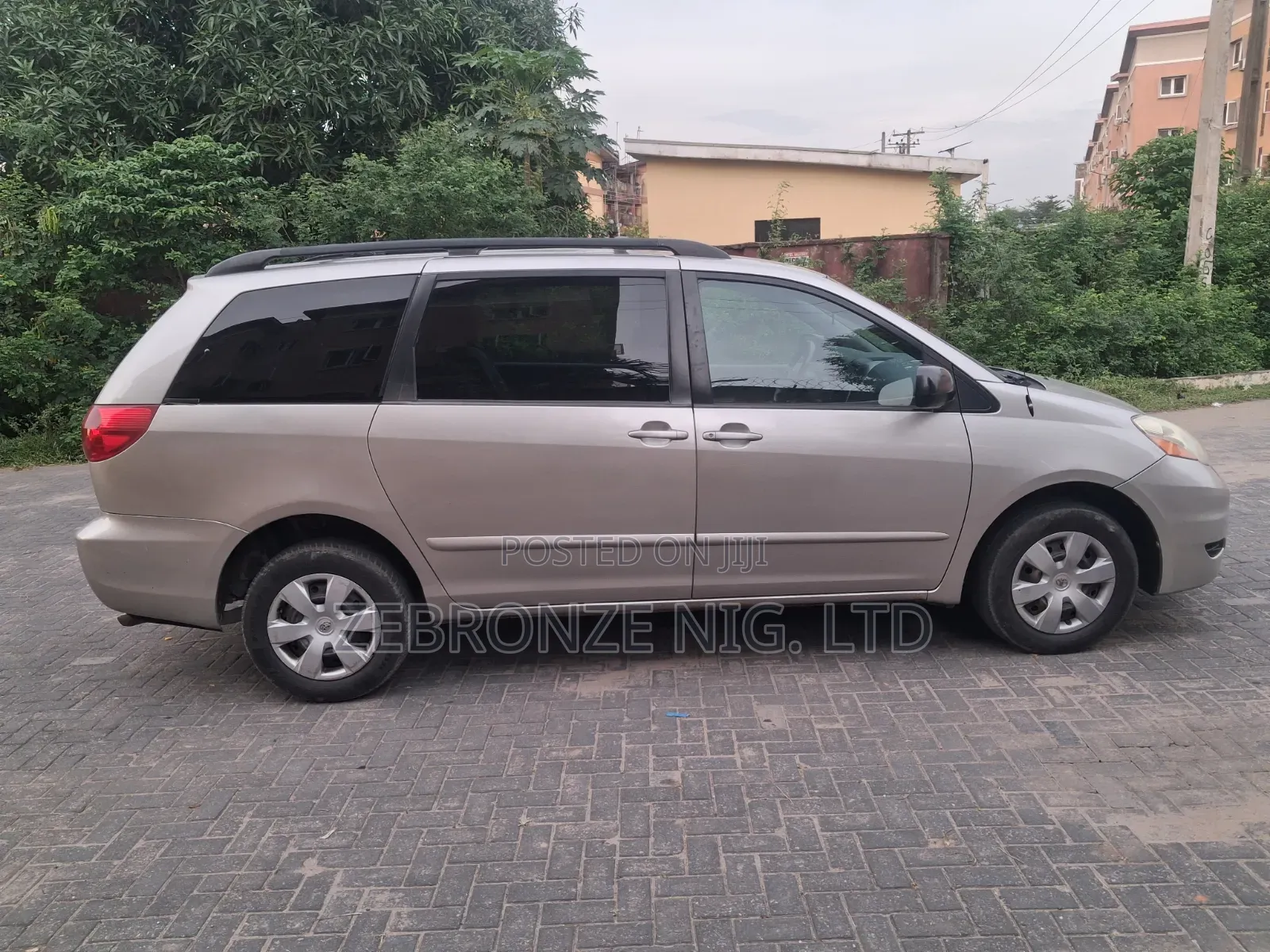 Toyota Sienna LE 4WD 2007 Silver