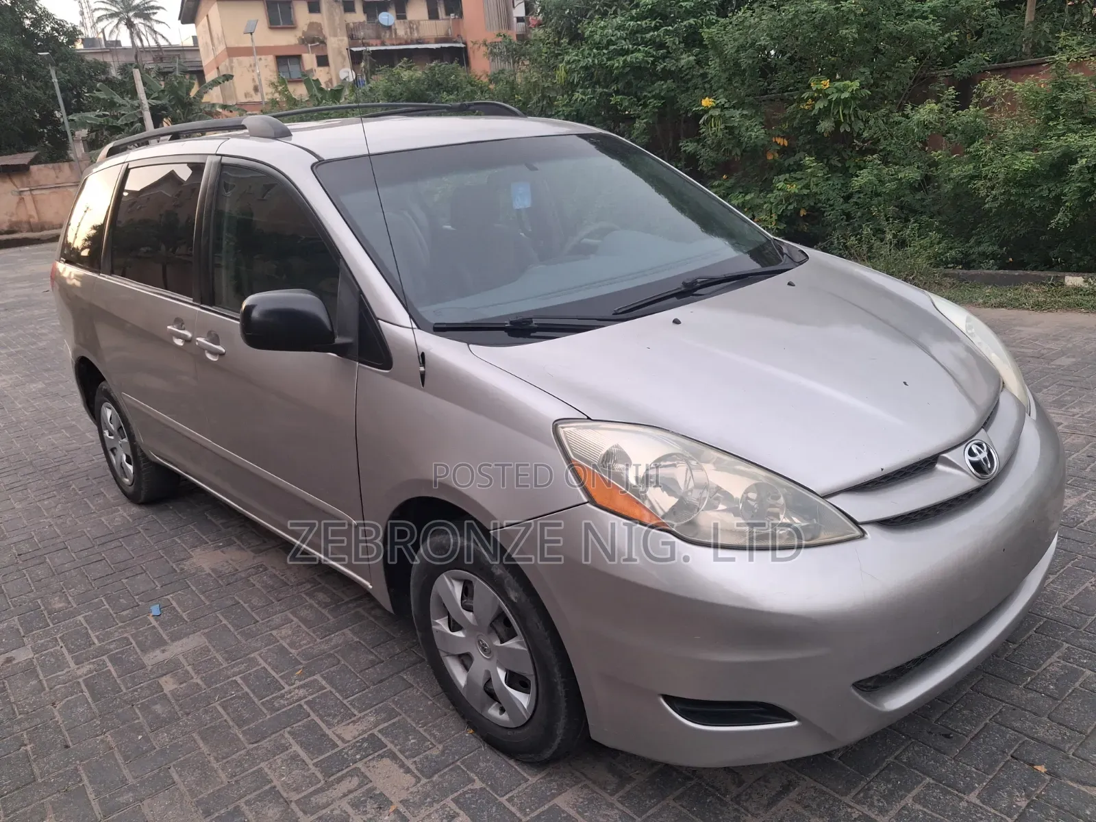 Toyota Sienna LE 4WD 2007 Silver