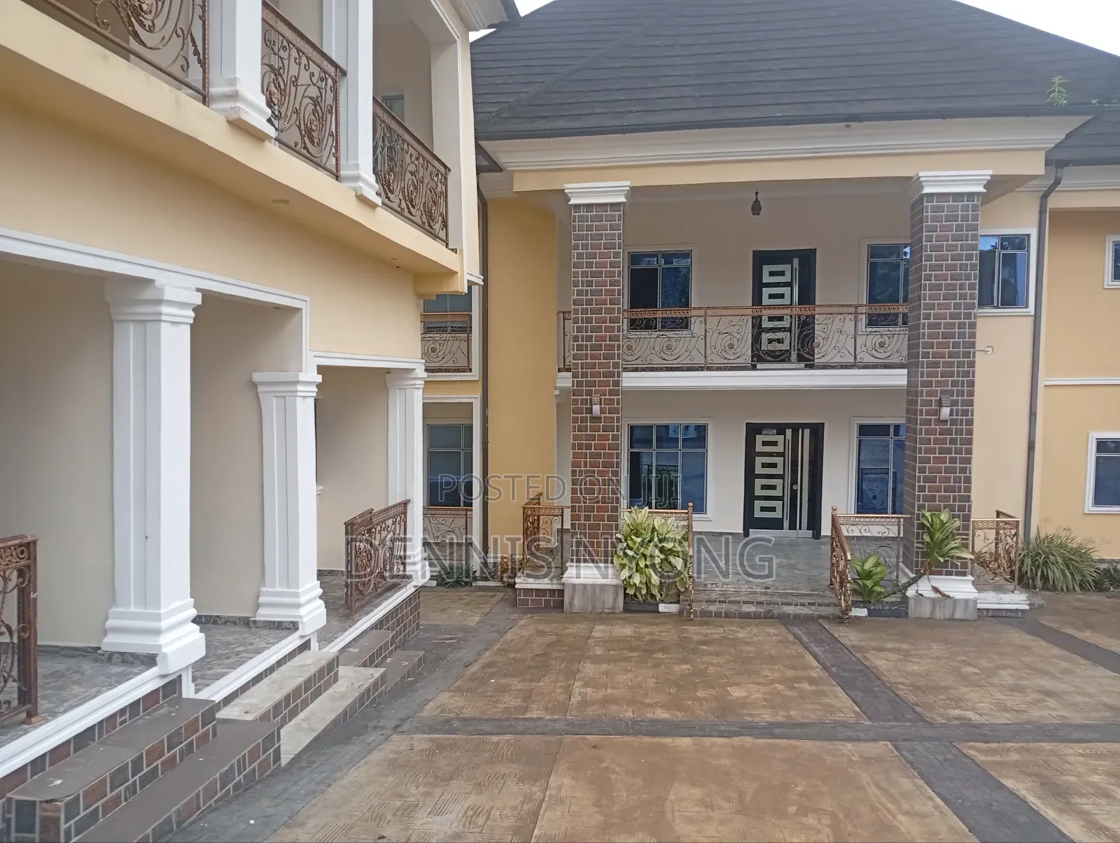 5bdrm Duplex in E1 Estate, Calabar for sale