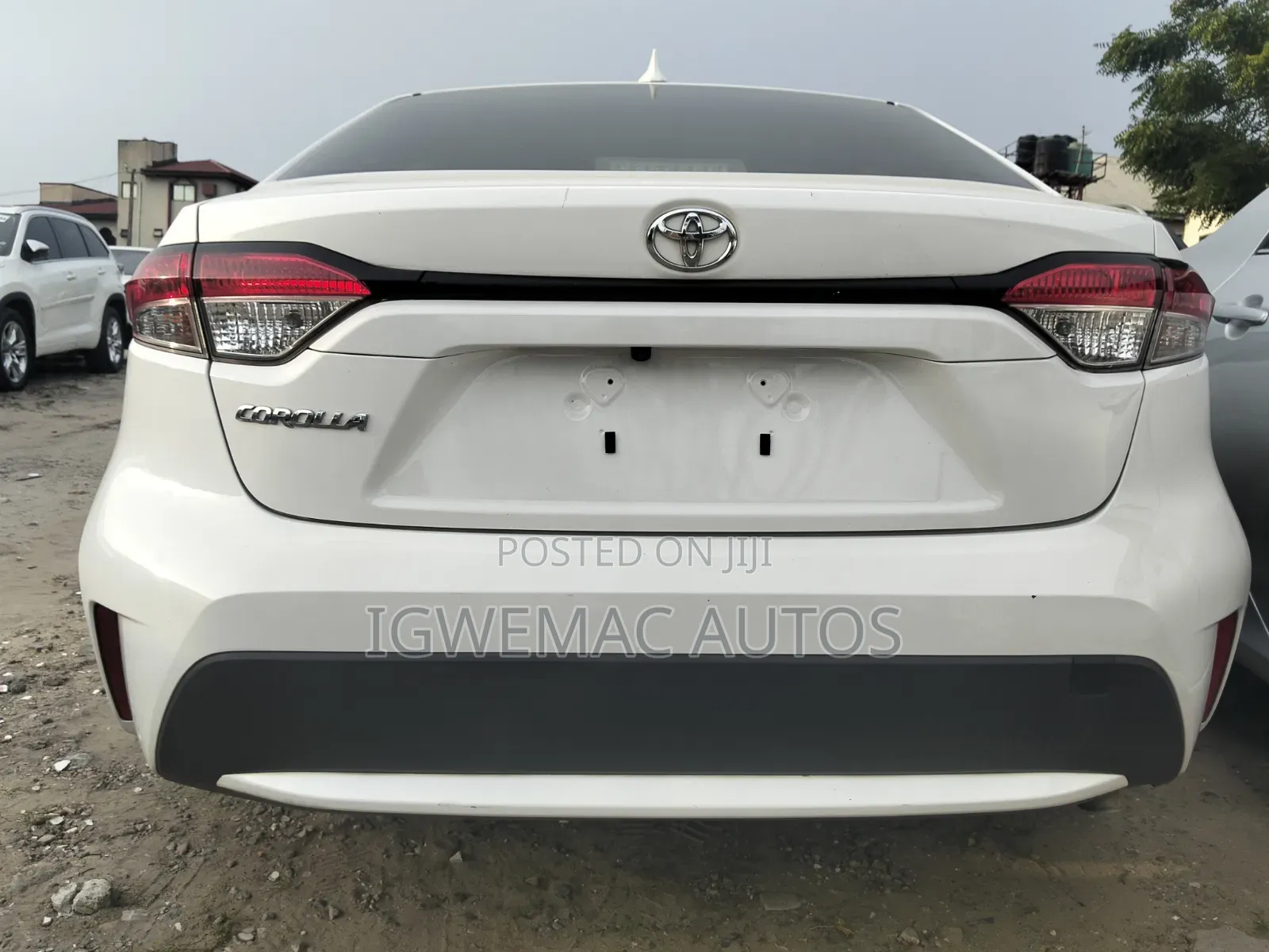 Toyota Corolla LE 2020 White