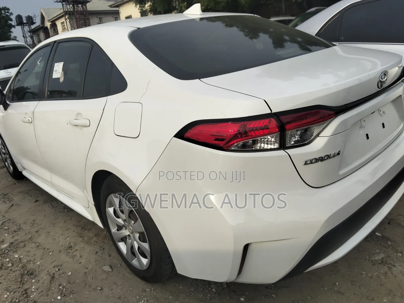 Toyota Corolla LE 2020 White