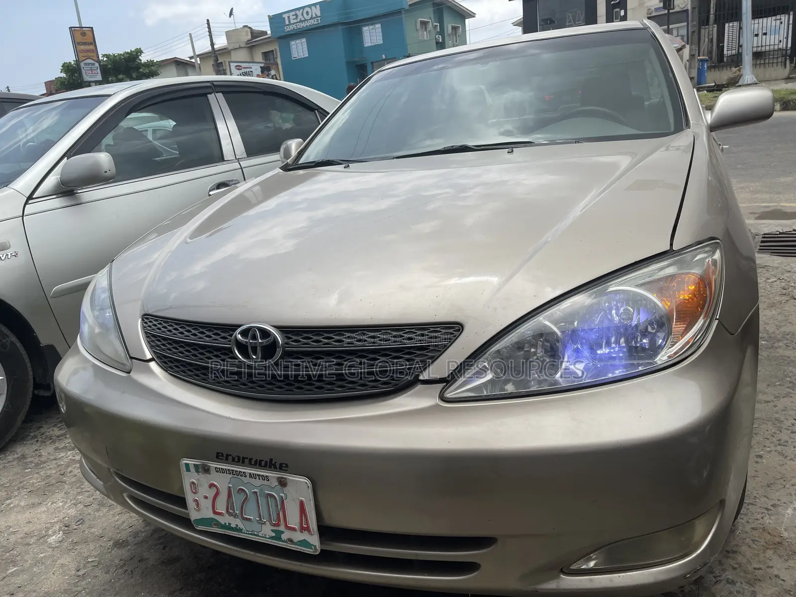 Toyota Camry XLE V6 4dr Sedan (3.0L 6cyl 4A) 2003 Gold