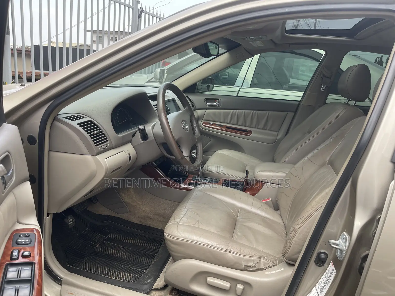 Toyota Camry XLE V6 4dr Sedan (3.0L 6cyl 4A) 2003 Gold