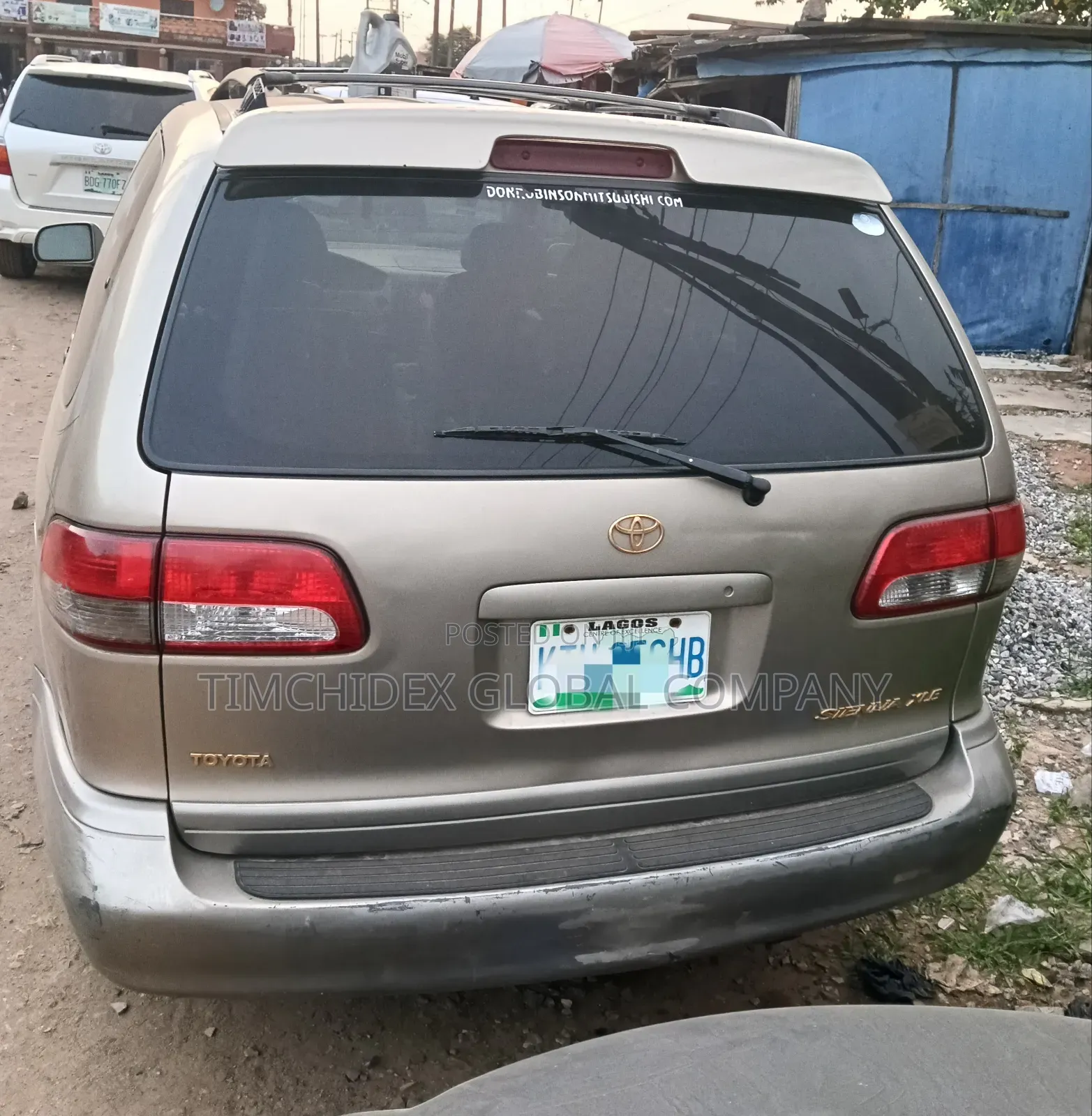 Toyota Sienna XLE 2002 Gold