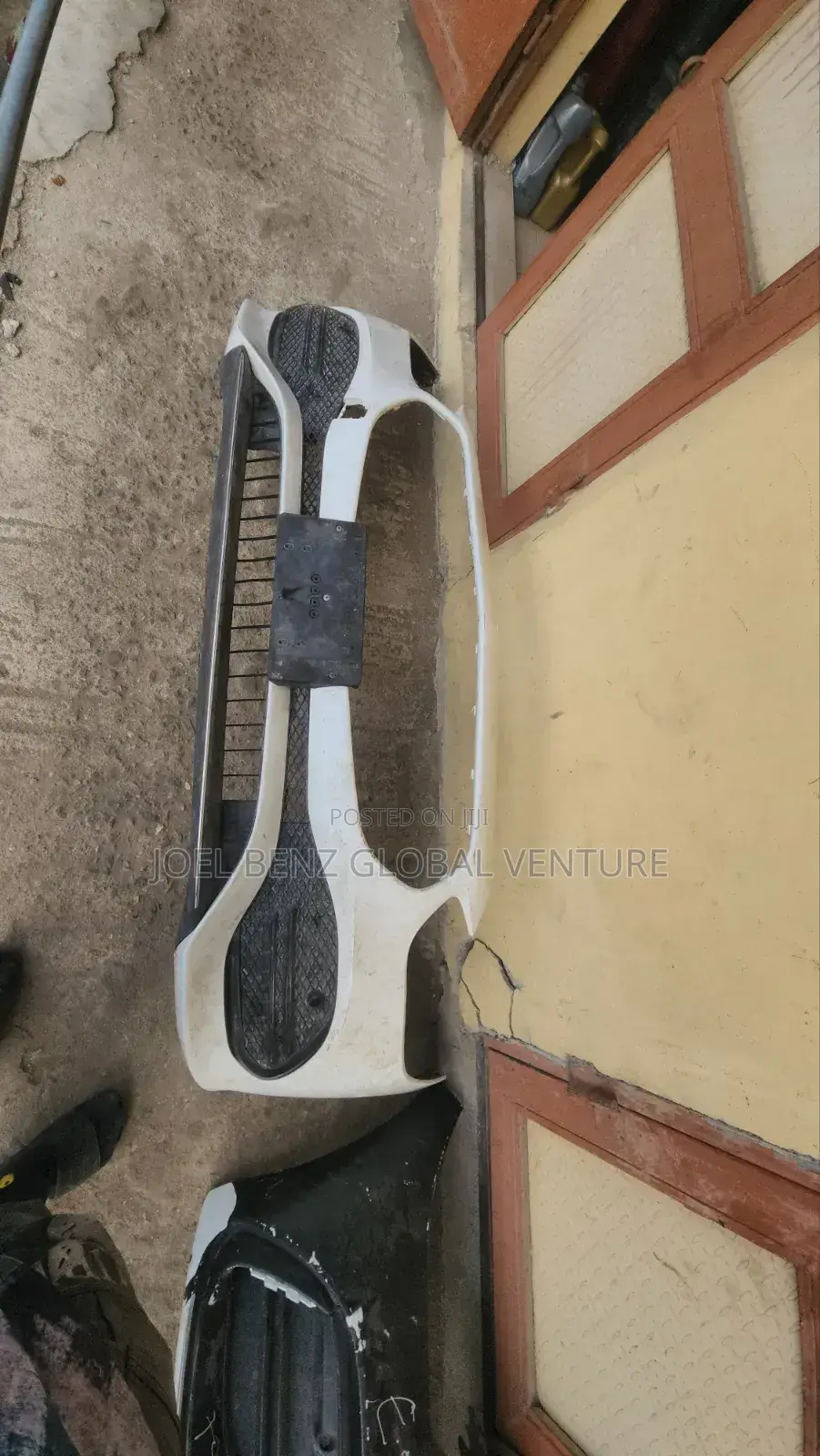 C300 2023 AMG Front Bumper Follow Come