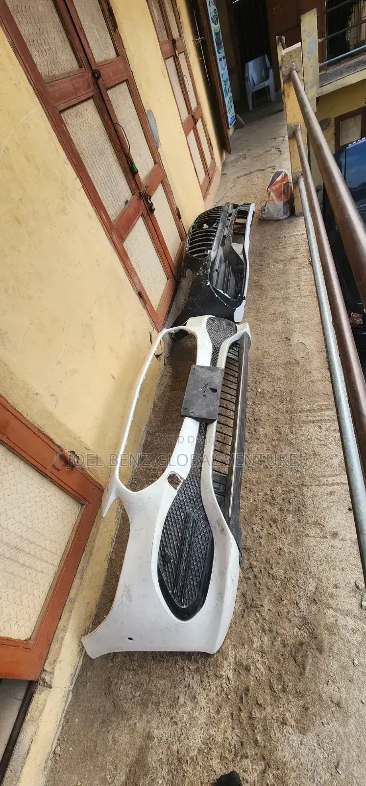 C300 2023 AMG Front Bumper Follow Come