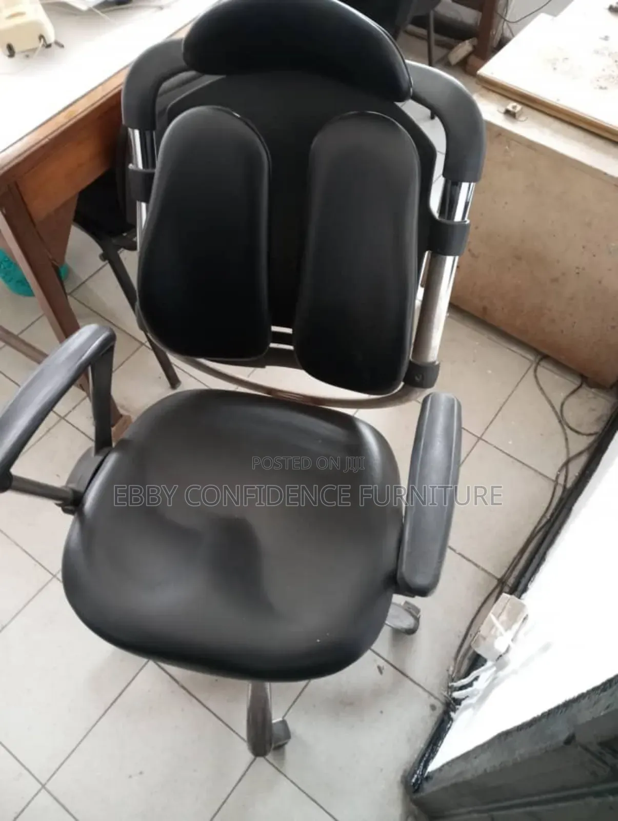 Ergonomic Lumber Free Chair With Headrest