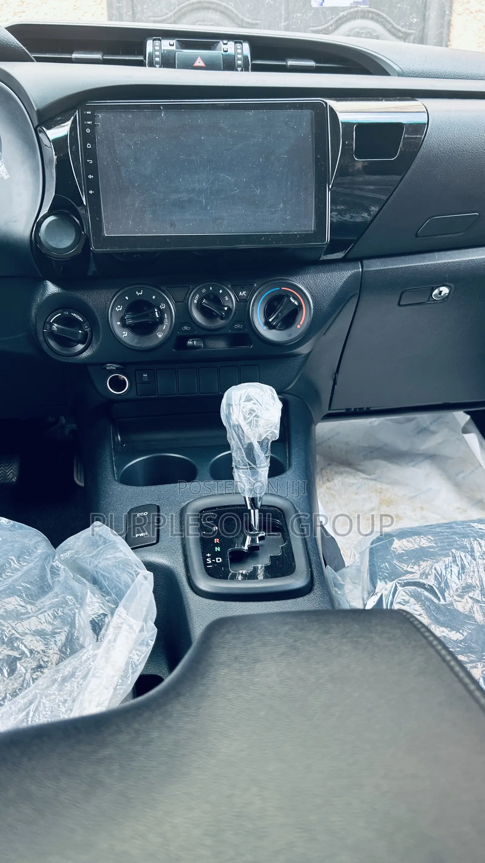 New Toyota Hilux 2025 Gray
